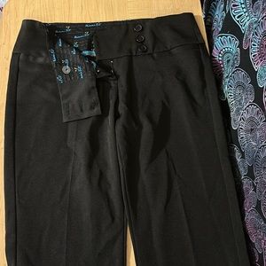 Size five jrs fits like a 2-4 women’s